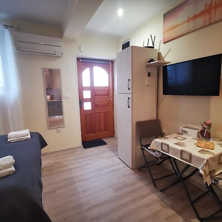 Meressa Nina&Leo Studio Apartments Novigrad  Екстер'єр фото