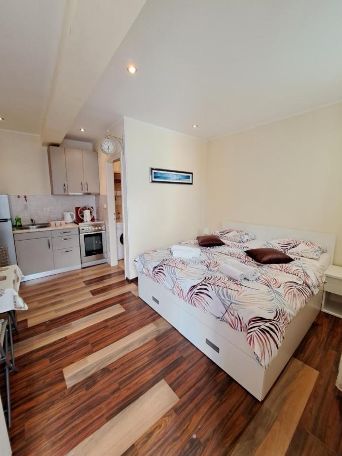 Meressa Nina&Leo Studio Apartments Novigrad  Екстер'єр фото