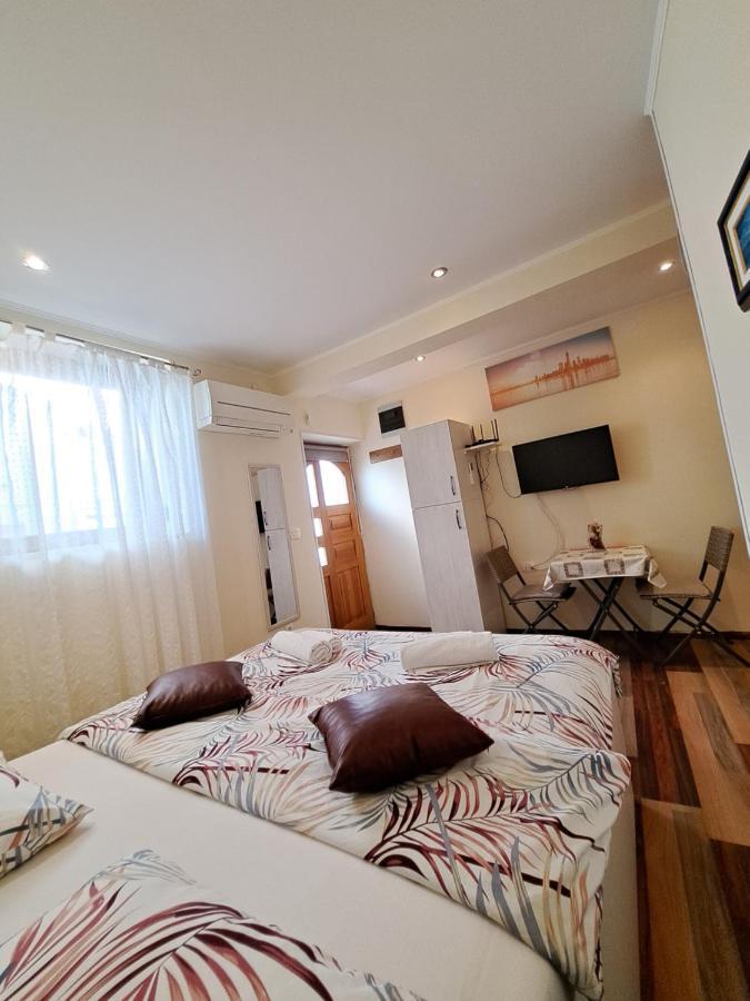 Meressa Nina&Leo Studio Apartments Novigrad  Екстер'єр фото
