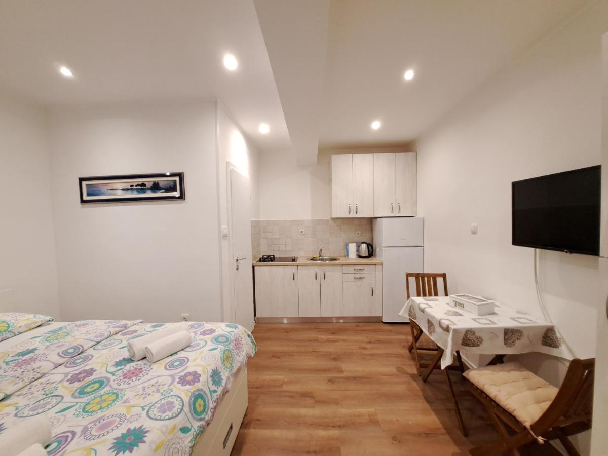 Meressa Nina&Leo Studio Apartments Novigrad  Екстер'єр фото