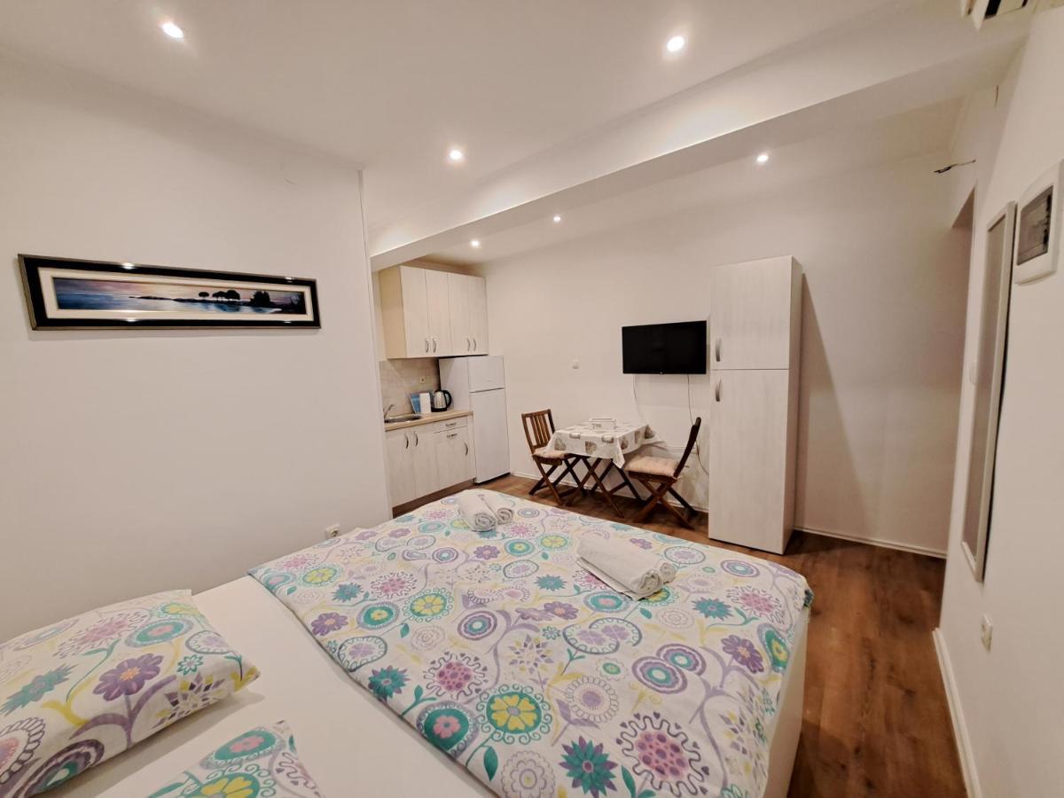 Meressa Nina&Leo Studio Apartments Novigrad  Екстер'єр фото