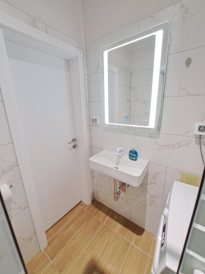Meressa Nina&Leo Studio Apartments Novigrad  Екстер'єр фото