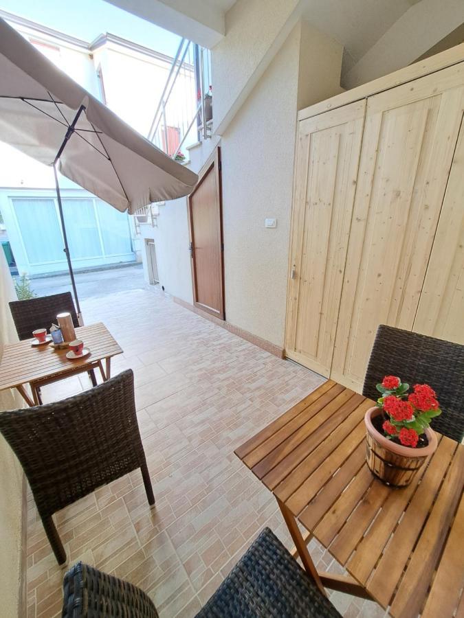 Meressa Nina&Leo Studio Apartments Novigrad  Екстер'єр фото