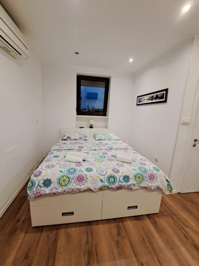 Meressa Nina&Leo Studio Apartments Novigrad  Екстер'єр фото