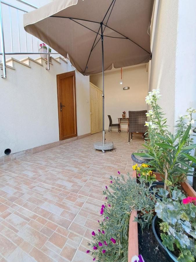 Meressa Nina&Leo Studio Apartments Novigrad  Екстер'єр фото